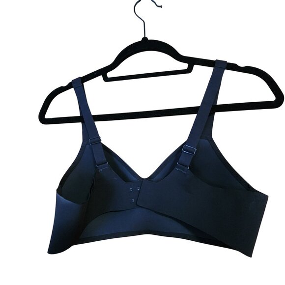 Lululemon Hold True Bra Black Wireless Bra Size 34B - Picture 2 of 3